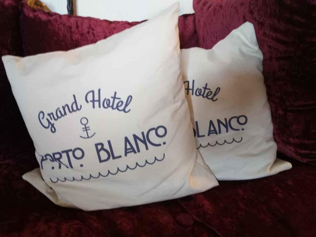 Grand Hotel De Port Blanc Penvénan Kültér fotó